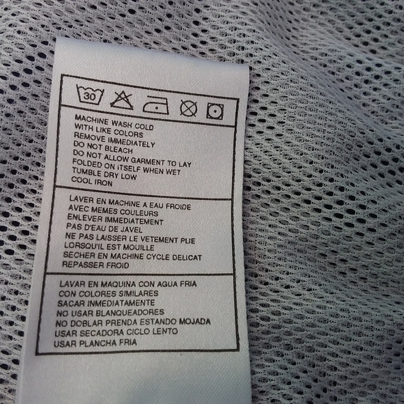 NIKE Women's Windbreaker. - Picture 9 of 10